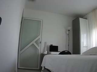 voyeurcam charmhellen kitchen